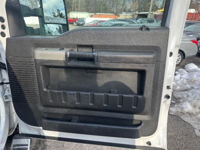 Used 2014 Ford F250 Lariat w/ Chrome Package image 31