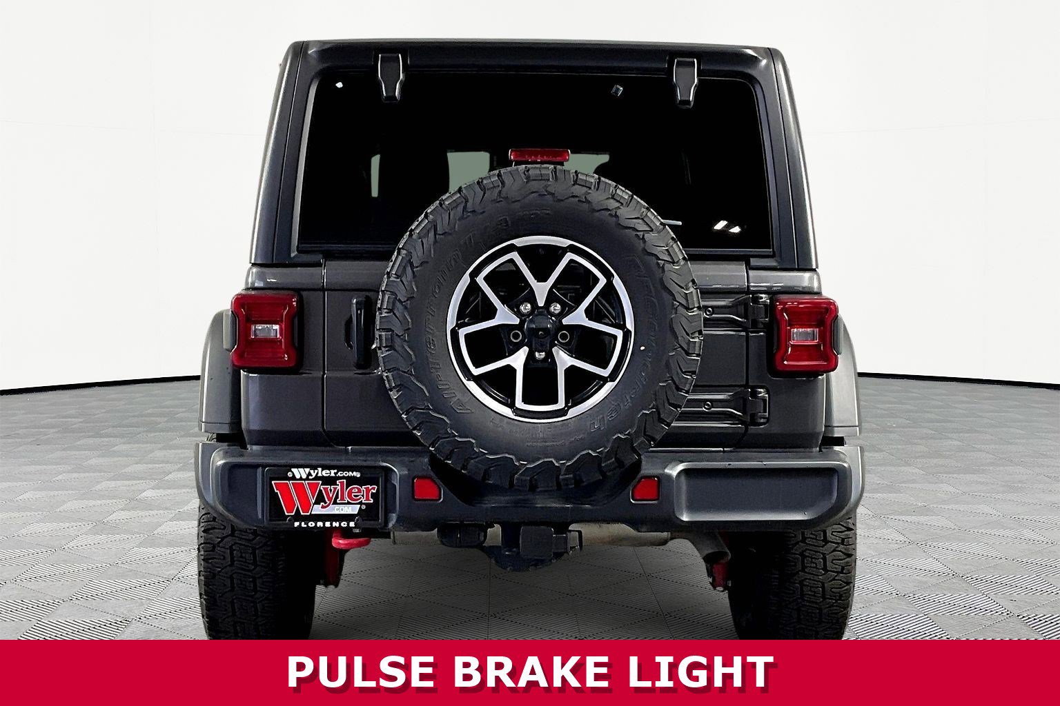 Used 2024 Jeep Wrangler Unlimited Rubicon image 5