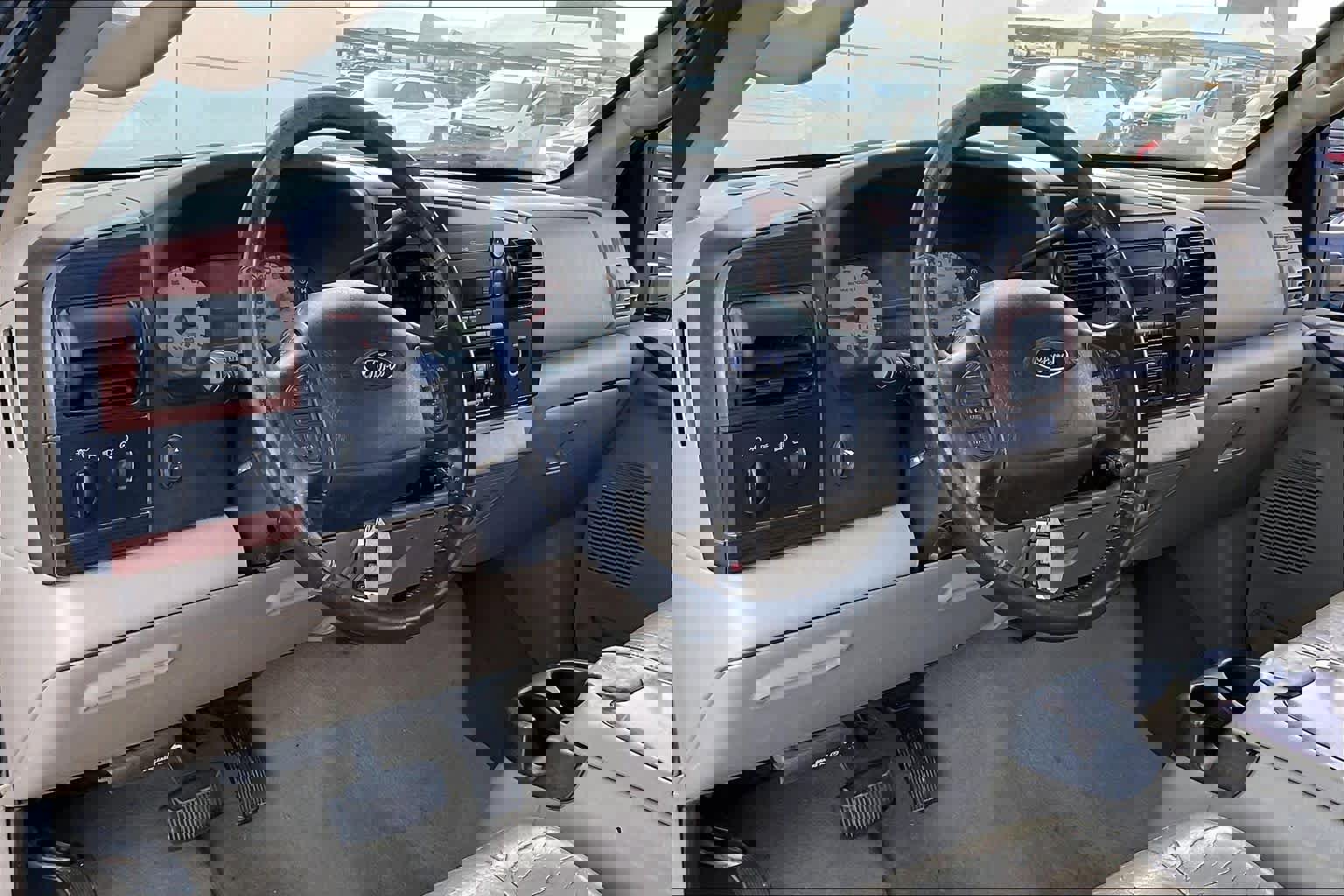 Used 2005 Ford F250 Lariat image 17