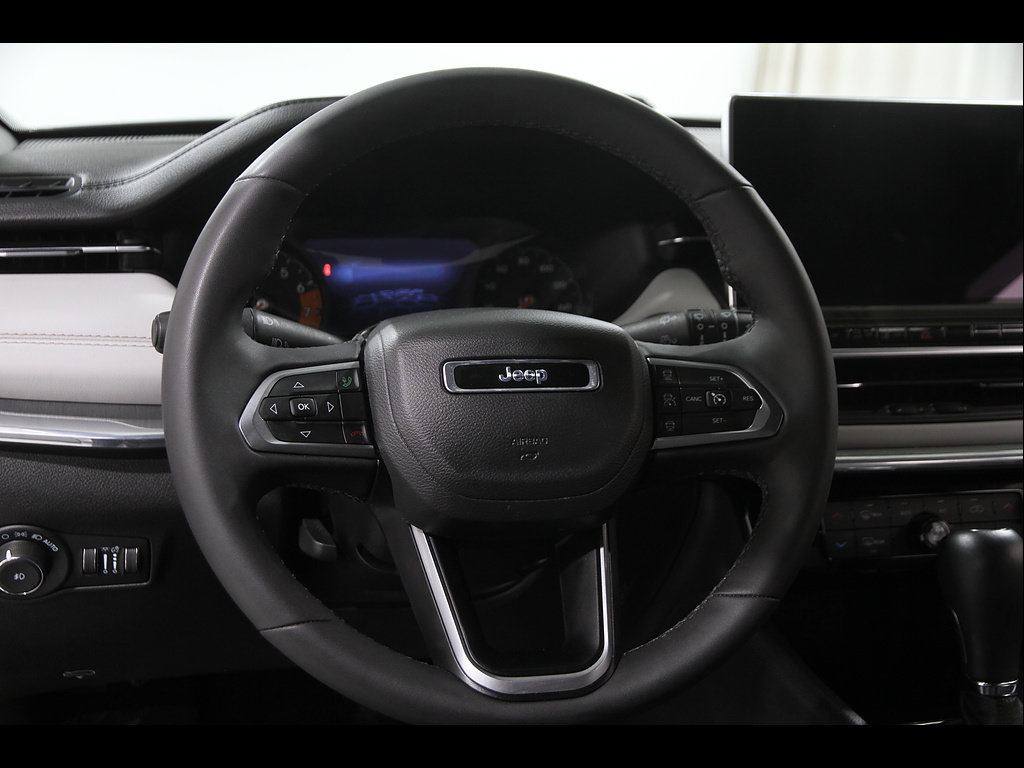 Used 2023 Jeep Compass Limited AWD/4WD image 7