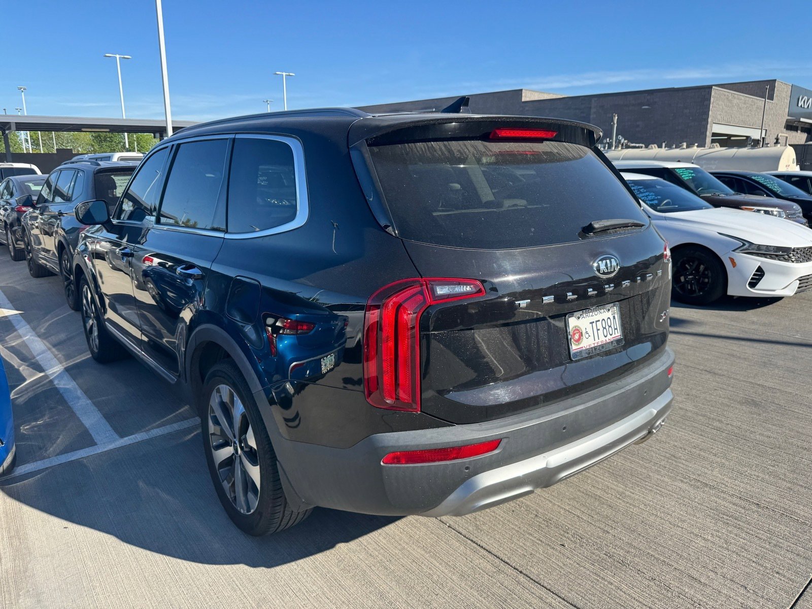 Certified 2021 Kia Telluride S image 3
