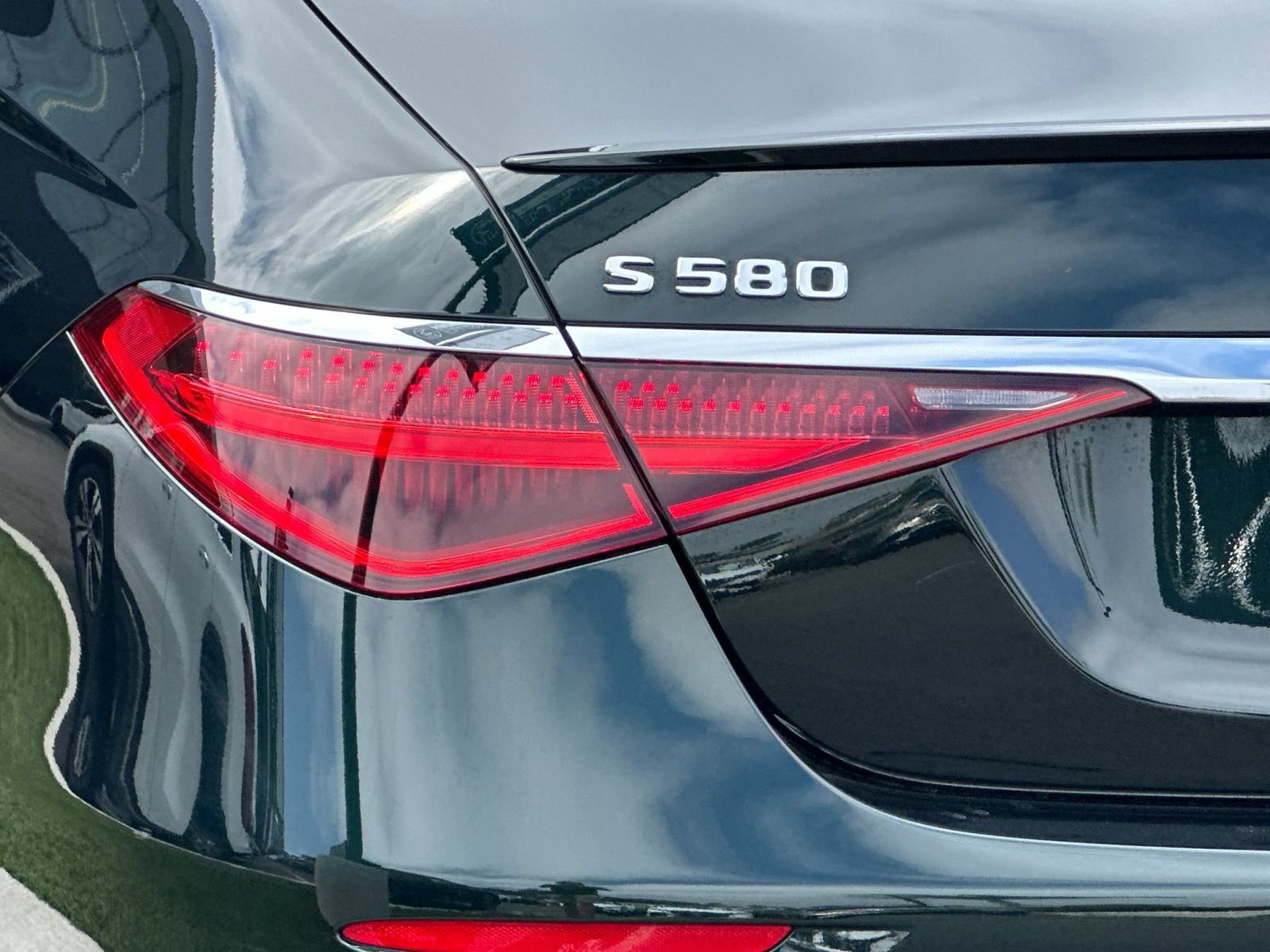 Used 2021 Mercedes-Benz S 580 4MATIC Sedan image 33