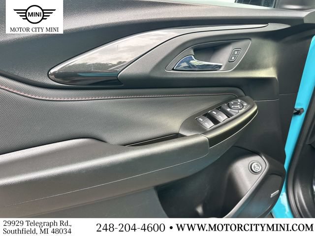 Used 2021 Chevrolet TrailBlazer RS w/ Sun and Liftgate Package AWD/4WD image 18