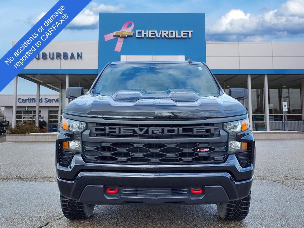 Used 2022 Chevrolet Silverado 1500 Custom Trail Boss w/ LPO, Dark Essentials Package image 2