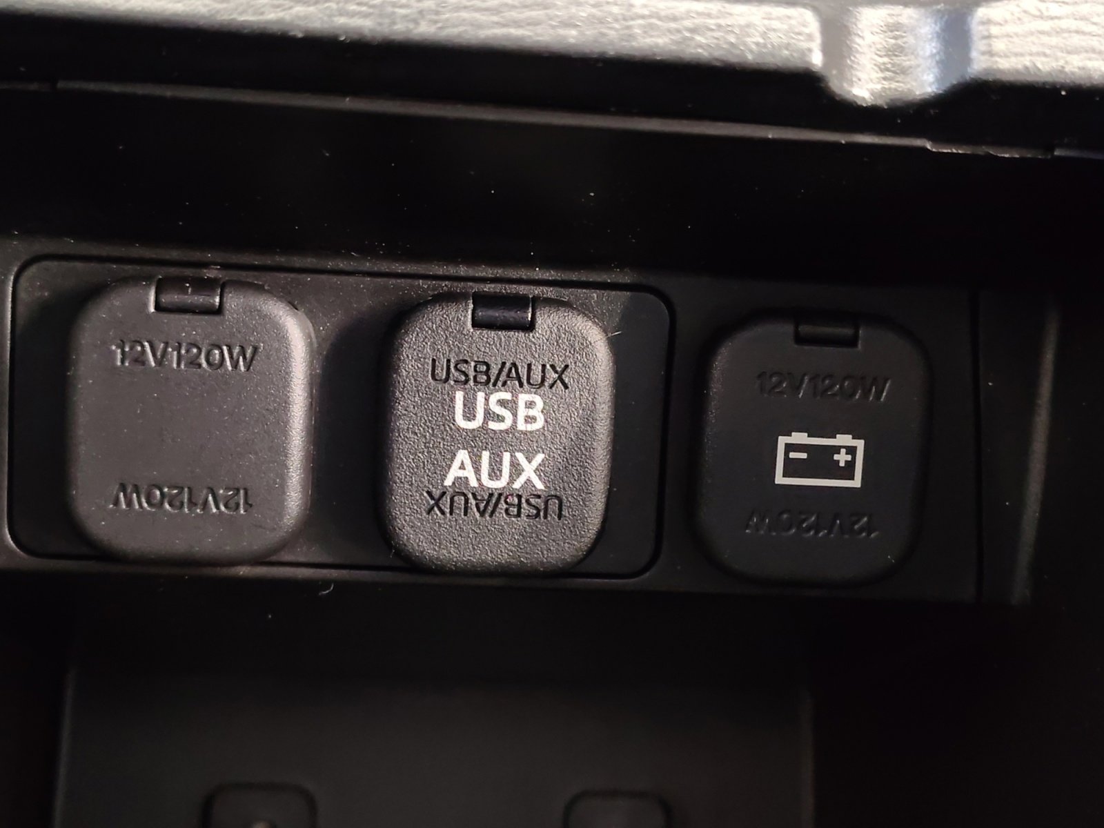 Used 2014 MAZDA MAZDA3 i Sport image 18