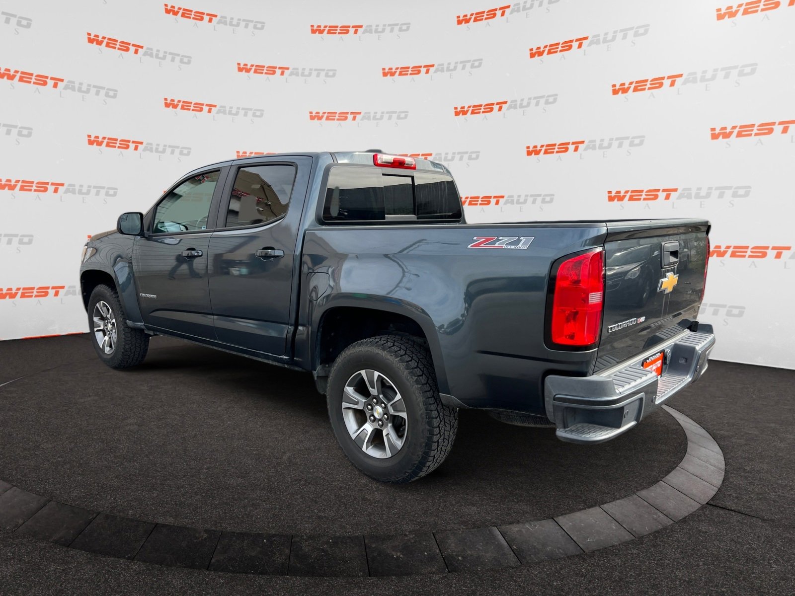 Used 2019 Chevrolet Colorado Z71 image 3