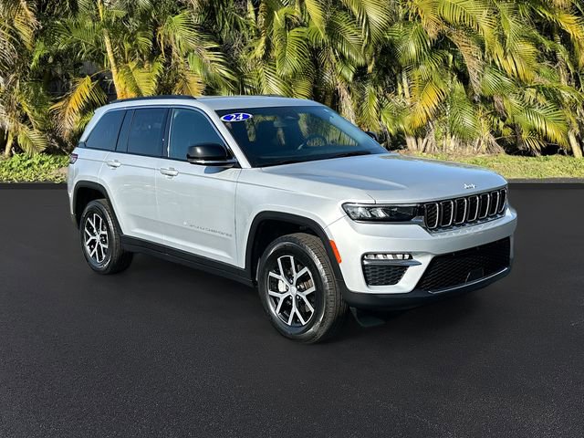 Used 2024 Jeep Grand Cherokee Limited AWD/4WD image 2