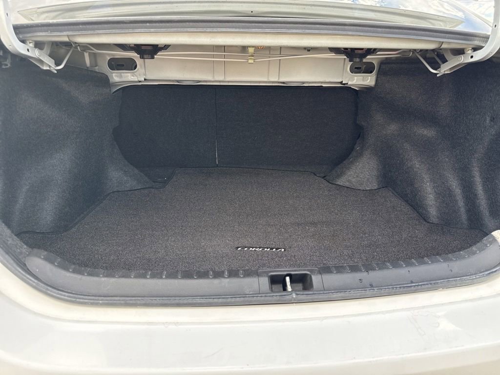 Used 2017 Toyota Corolla L FWD image 17