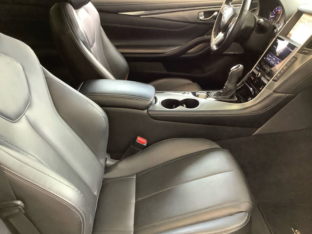 Used 2019 INFINITI Q60 3.0t Luxe w/ Essential Package AWD/4WD image 13