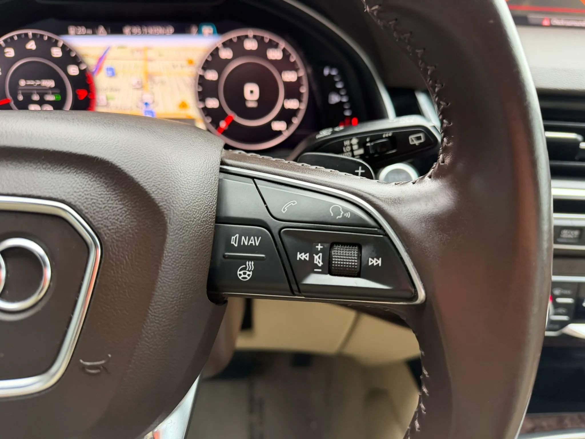 Used 2018 Audi Q7 3.0T Prestige w/ Prestige Package AWD/4WD image 23