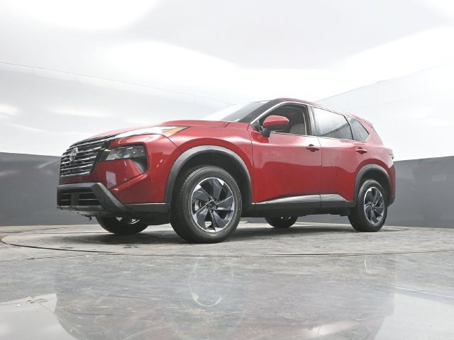 Used 2025 Nissan Rogue SV AWD/4WD image 49