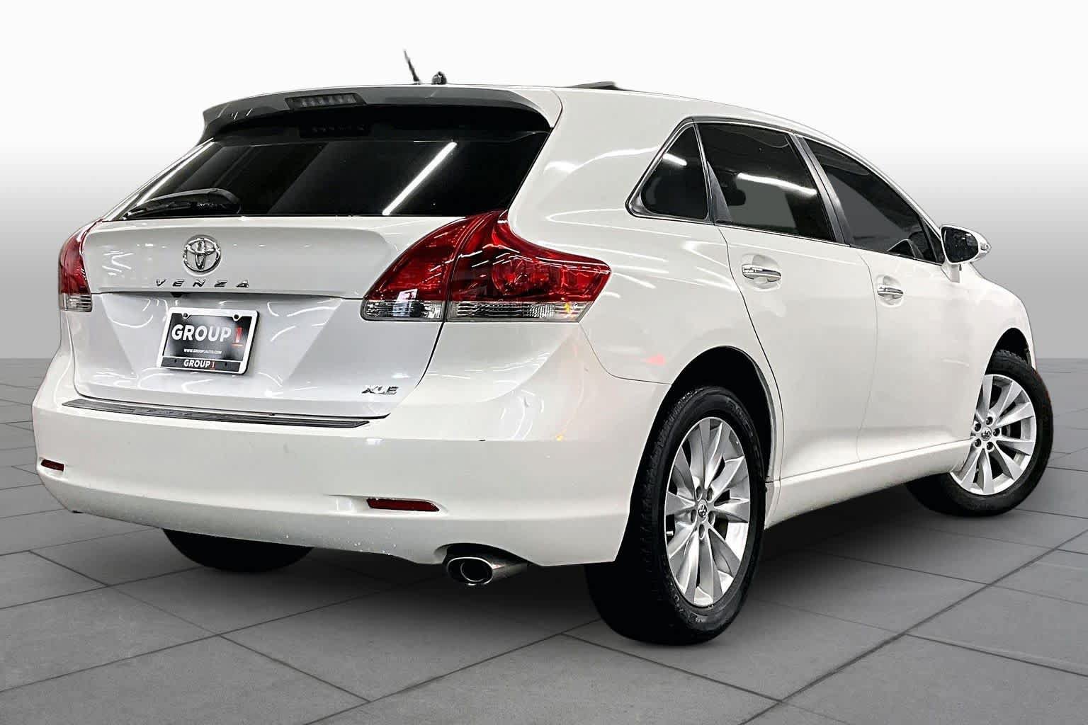 Used 2015 Toyota Venza XLE w/ XLE Premium Package FWD image 13