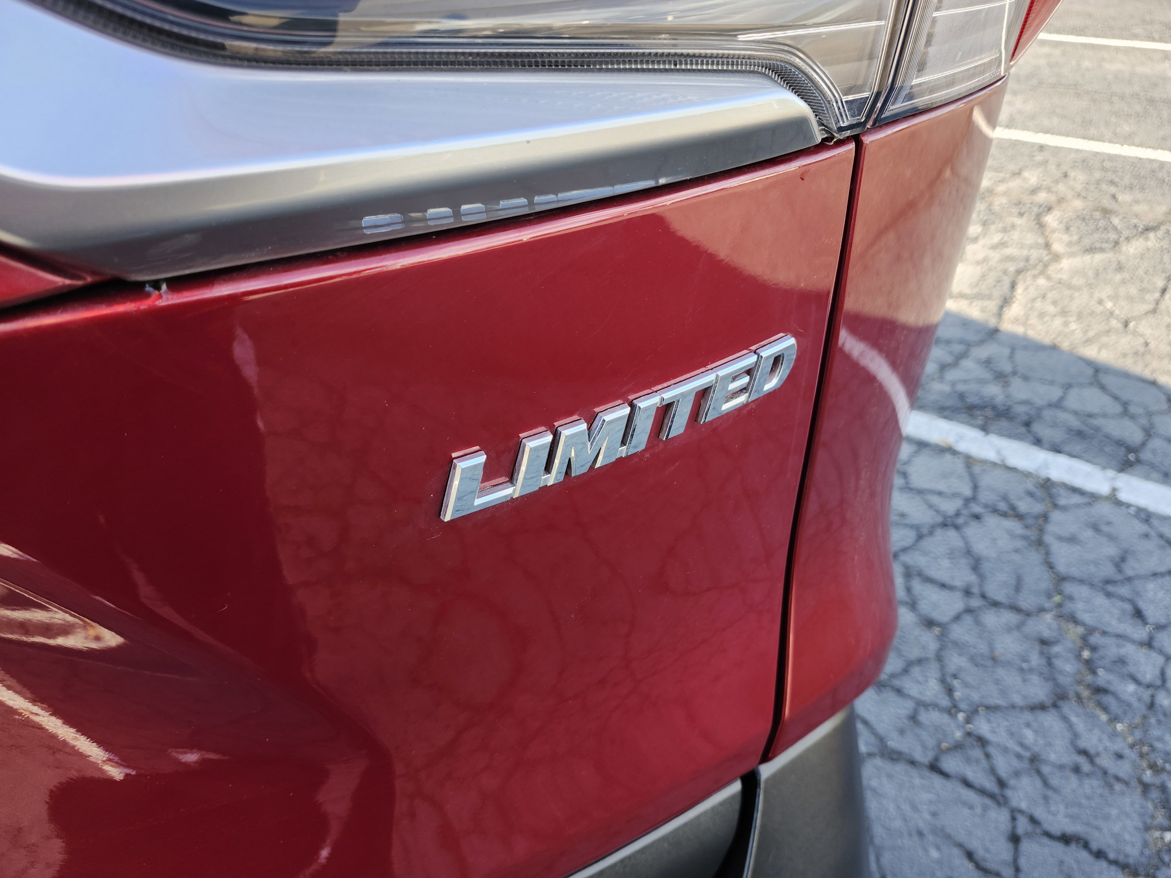 Used 2019 Toyota RAV4 Limited w/ Advanced Technology Package FWD image 24
