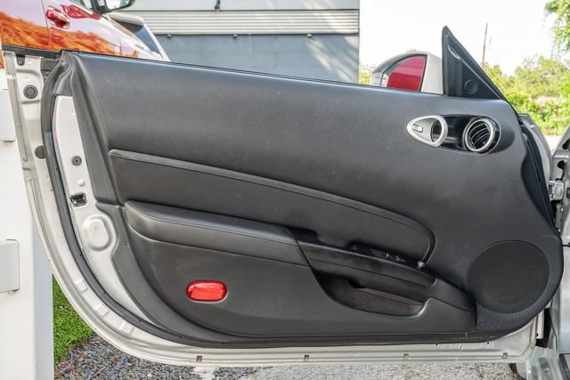 Used 2008 Nissan 350Z Touring RWD image 16