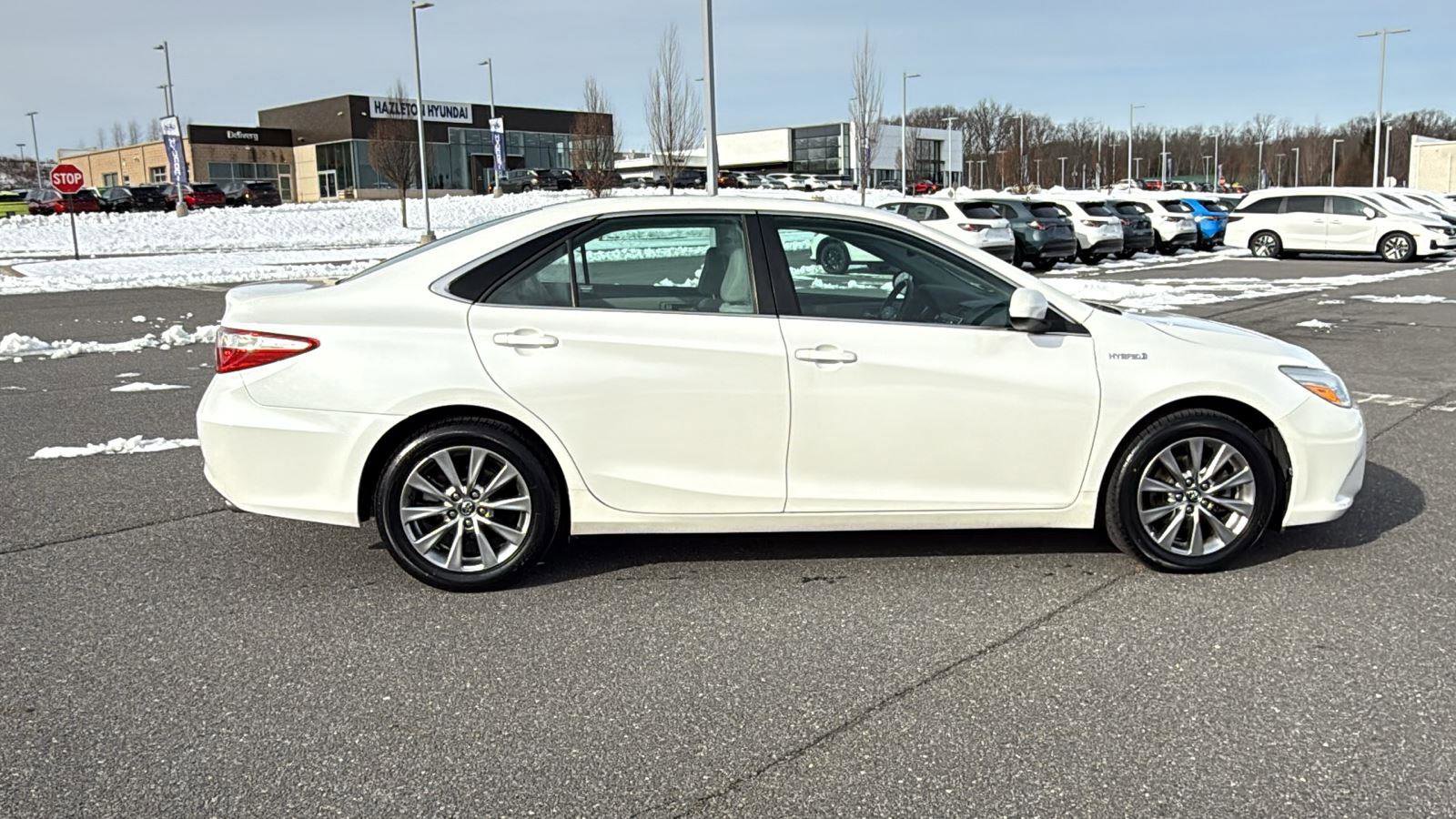 Used 2016 Toyota Camry XLE image 4