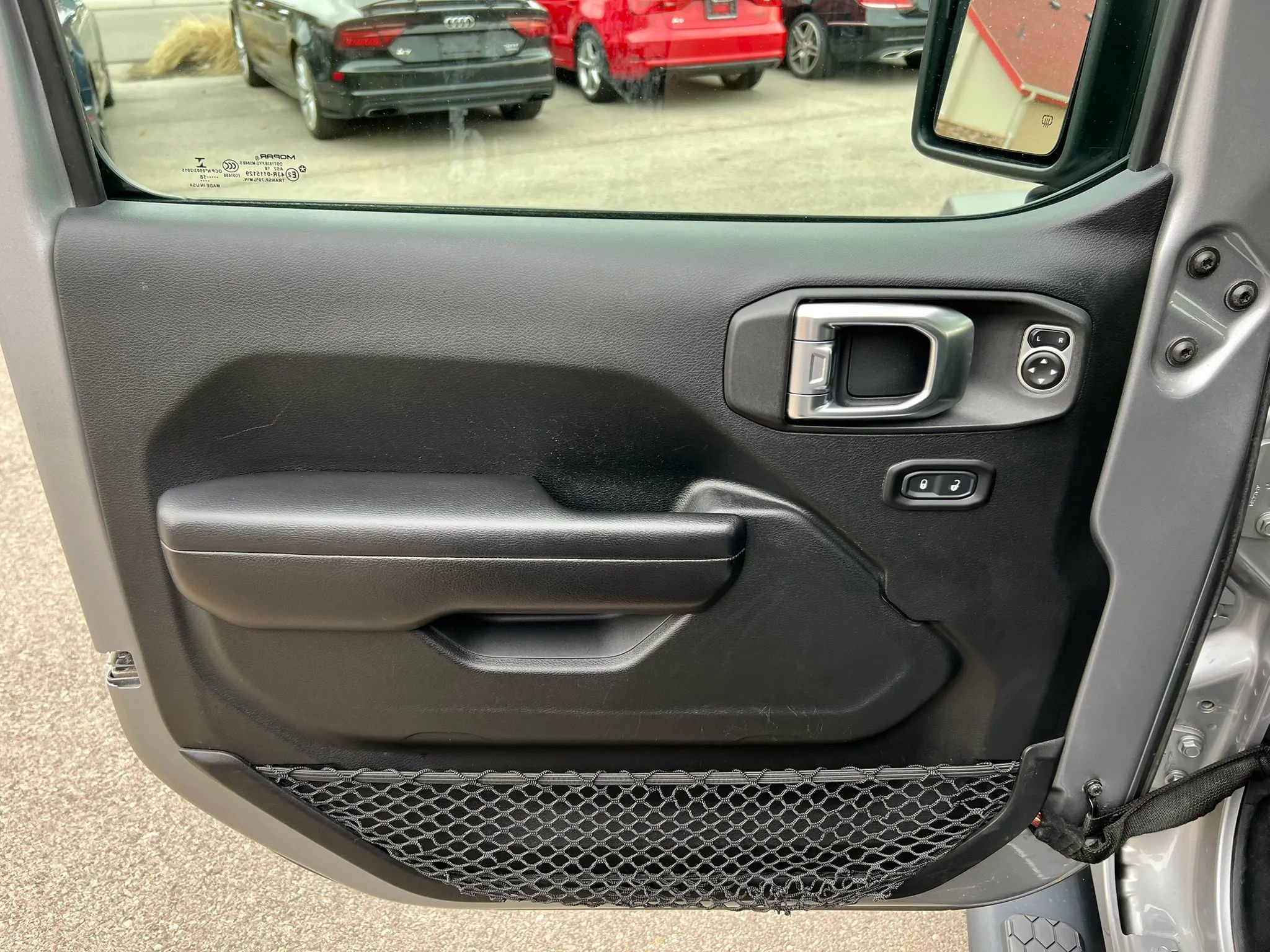 Used 2018 Jeep Wrangler Unlimited Sport S image 22