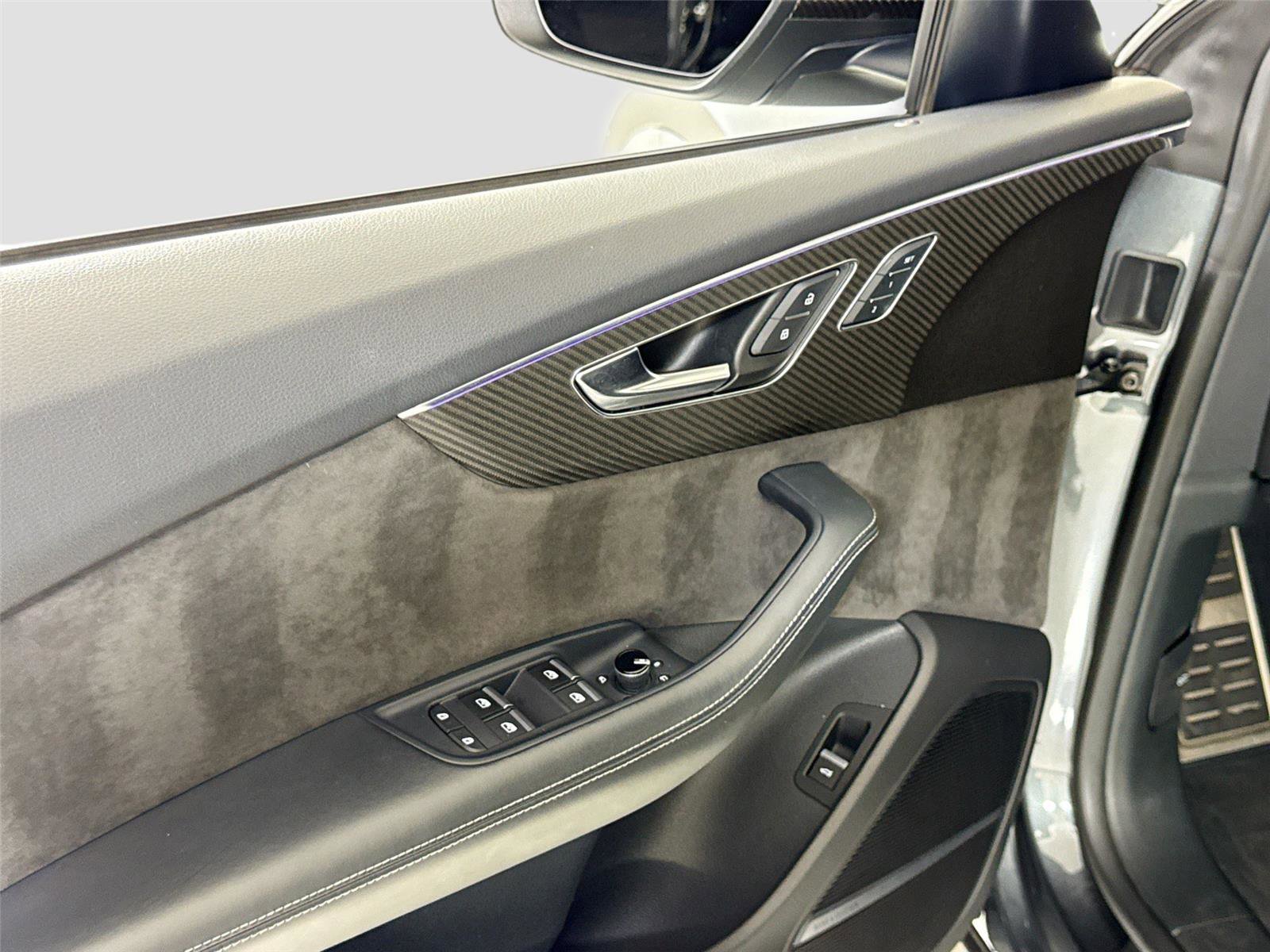 Used 2022 Audi RS Q8 image 13