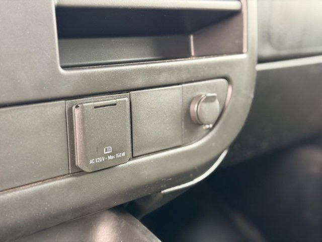 Used 2017 Chevrolet Express 2500 image 10