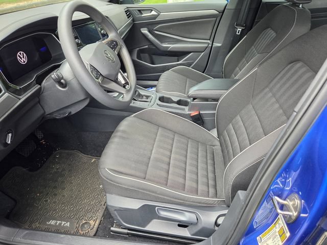 Used 2022 Volkswagen Jetta Sport FWD image 9