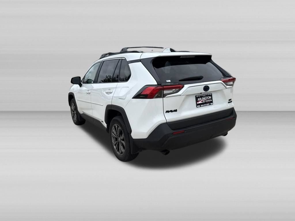Used 2023 Toyota RAV4 XLE Premium AWD/4WD image 8