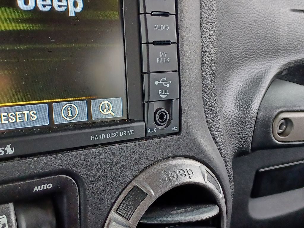 Used 2017 Jeep Wrangler Unlimited Sport AWD/4WD image 18