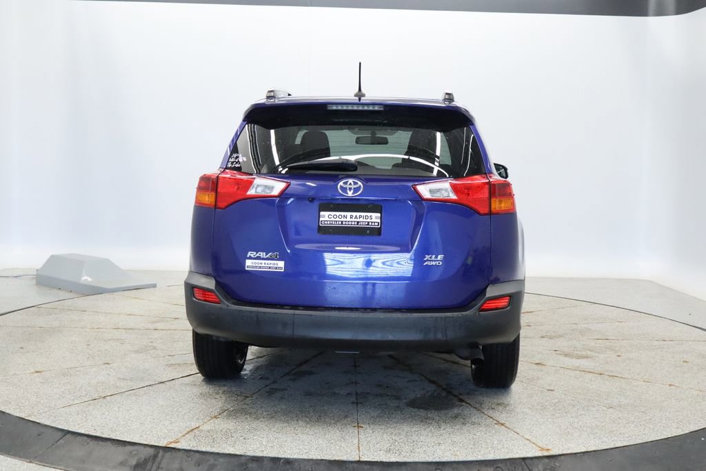 Used 2015 Toyota RAV4 XLE AWD/4WD image 4