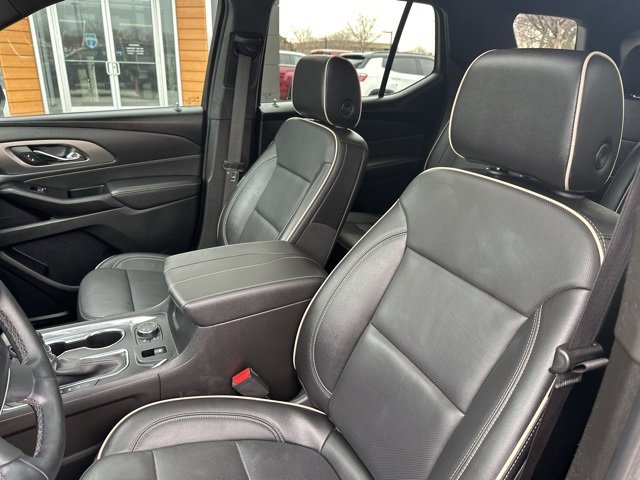 Used 2023 Chevrolet Traverse Premier w/ Redline Edition image 23