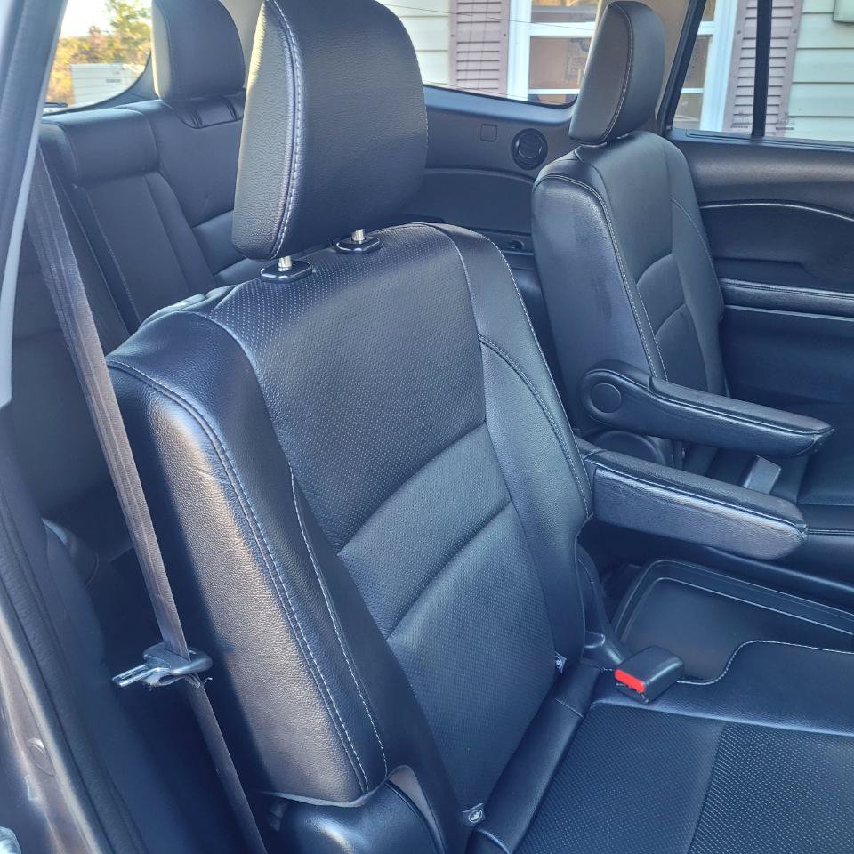 Used 2017 Honda Pilot Elite image 35