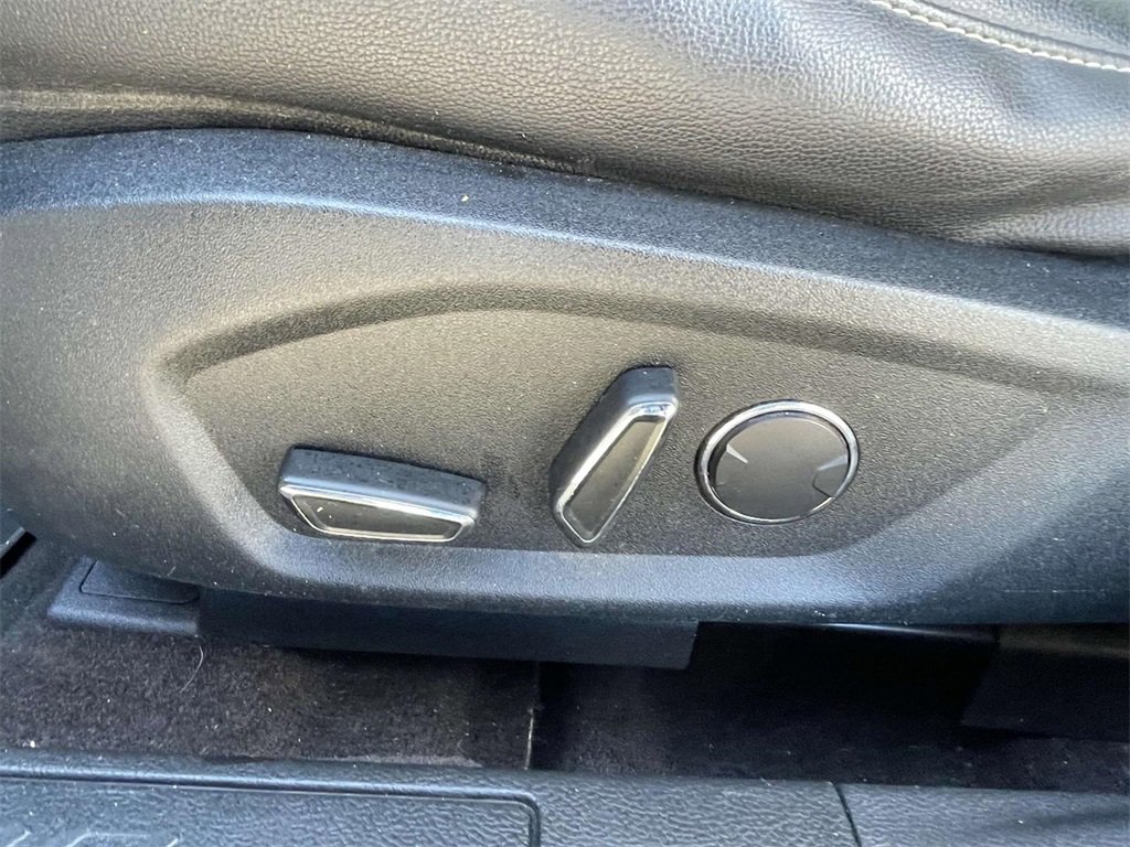 Used 2020 Ford Fusion SEL image 17