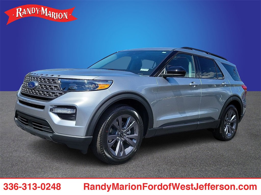 New 2024 Ford Explorer XLT w/ Equipment Group 202A