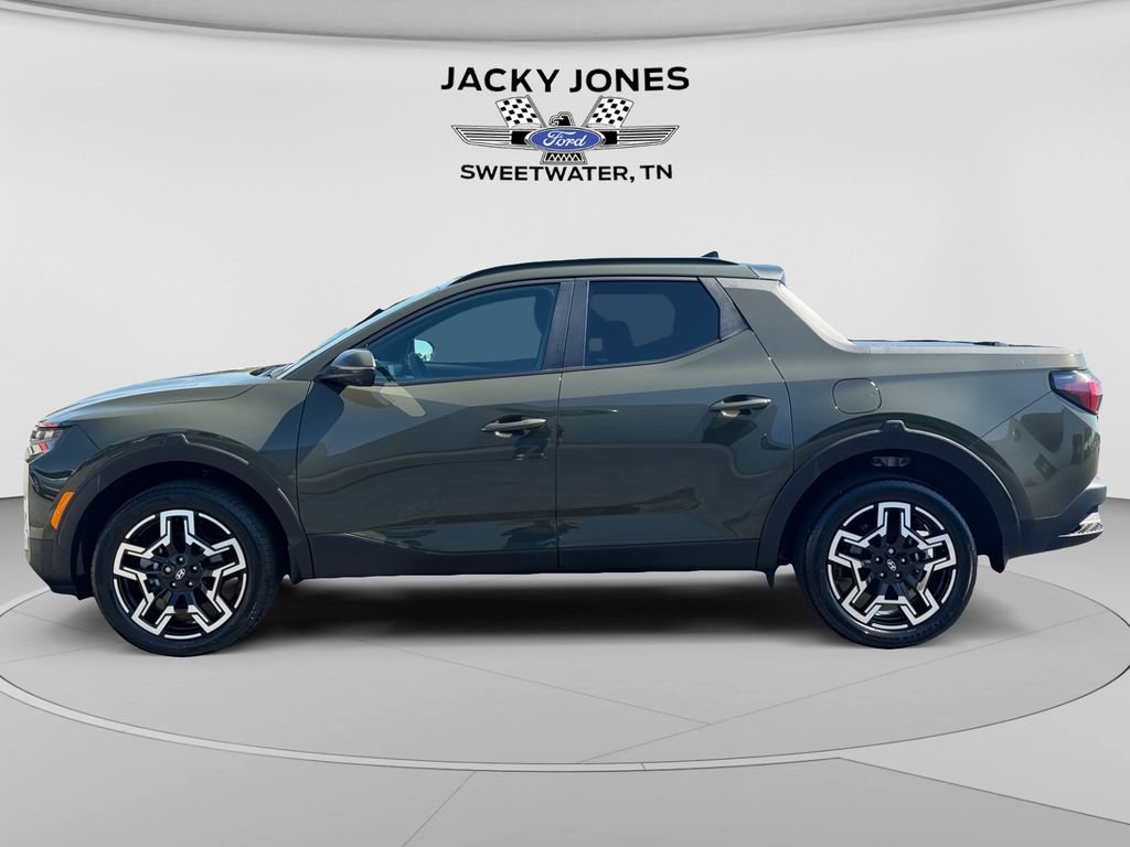 Used 2025 Hyundai Santa Cruz Limited AWD/4WD image 2