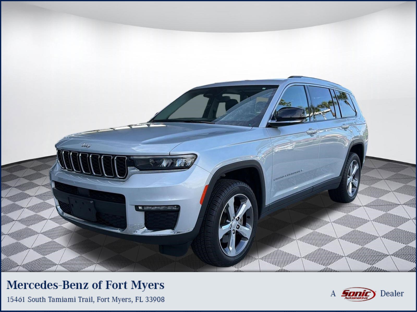Used 2021 Jeep Grand Cherokee L Limited w/ Trailer Tow Group (B) AWD/4WD image 1