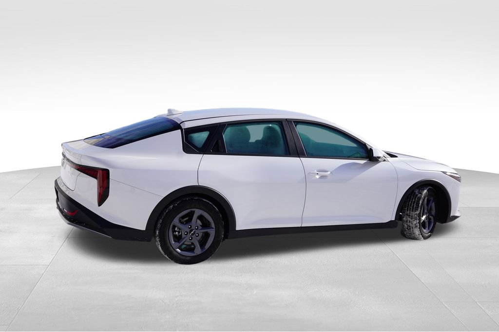 Used 2025 Kia K4 LXS image 4