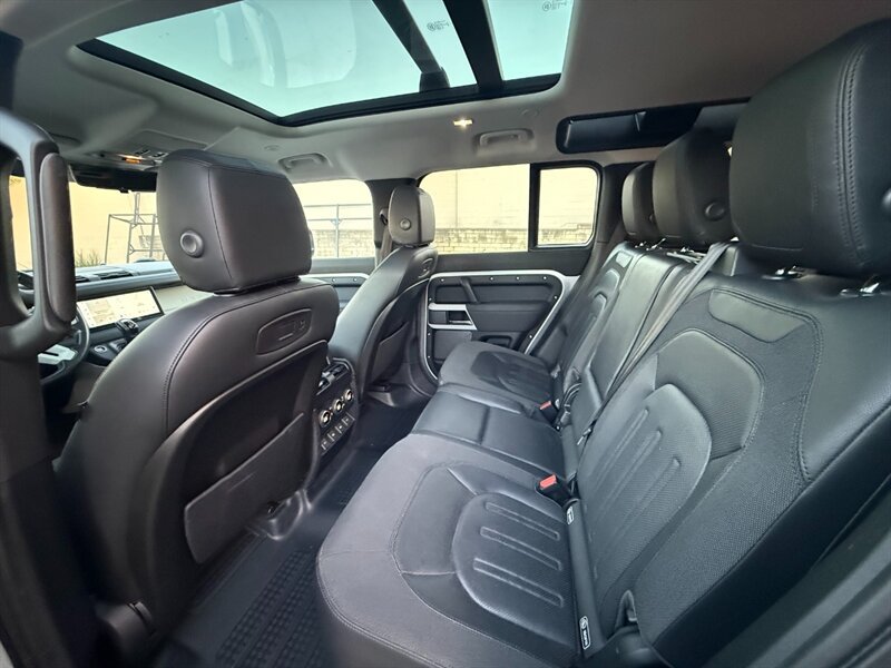 Used 2020 Land Rover Defender 110 First Edition AWD/4WD image 29