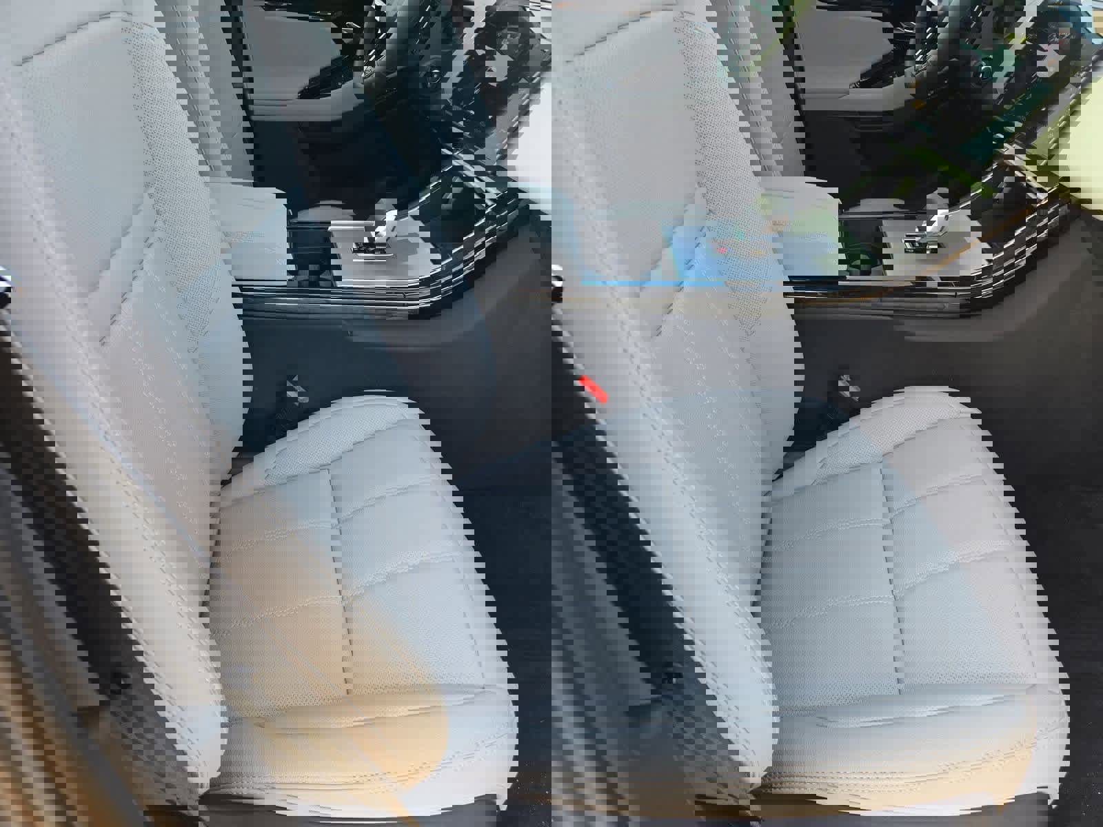 Used 2025 Land Rover Range Rover Evoque S image 22