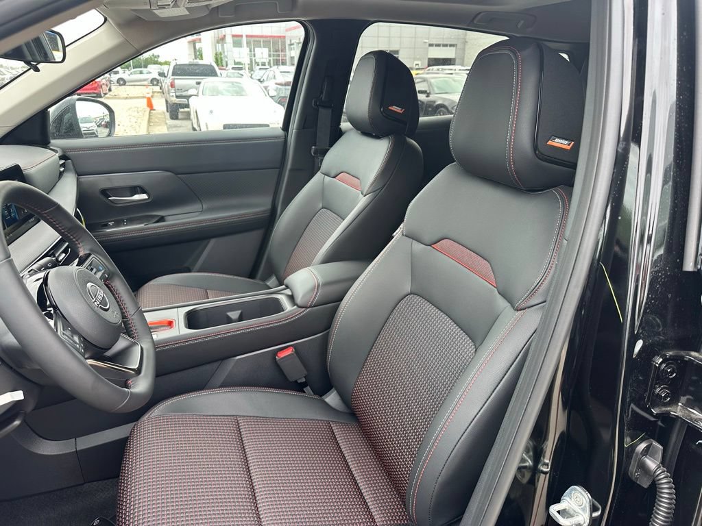New 2026 Nissan Kicks SR w/ SR Premium Package AWD/4WD image 13