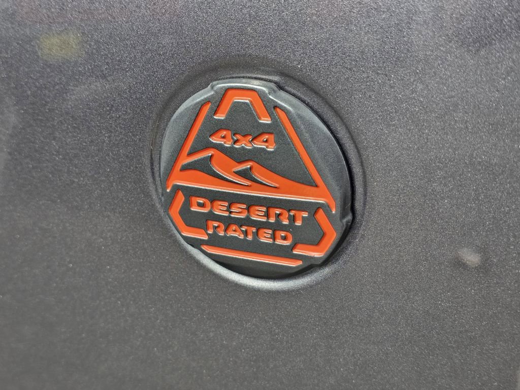 Used 2024 Jeep Gladiator Mojave w/ Convenience Group image 10