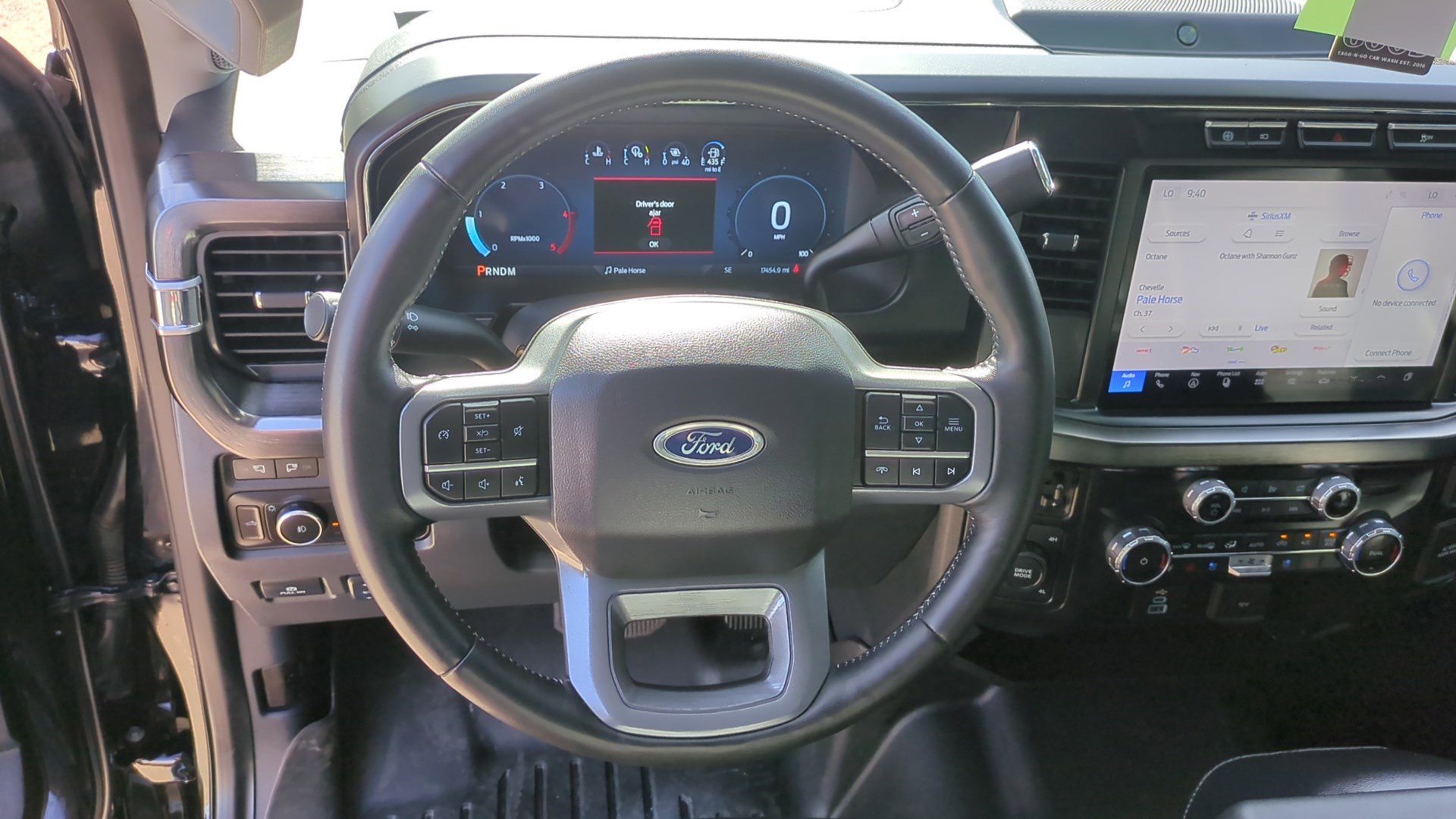 Used 2024 Ford F350 Lariat image 16