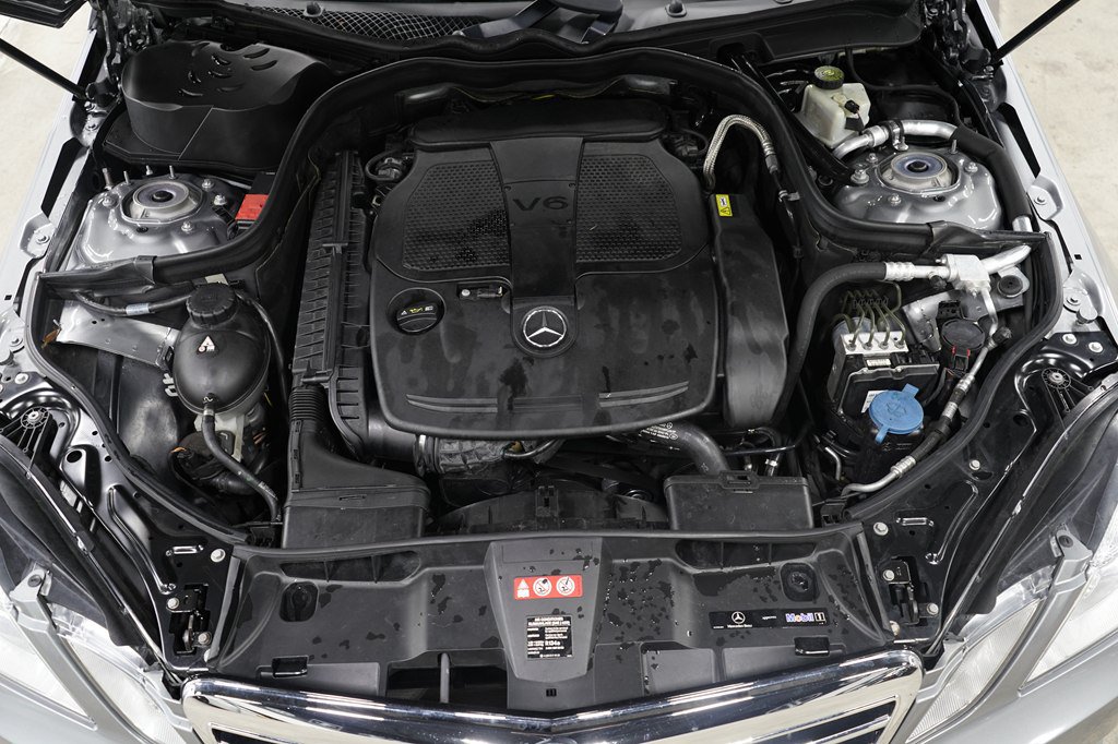 Used 2013 Mercedes-Benz E 350 Sedan image 29