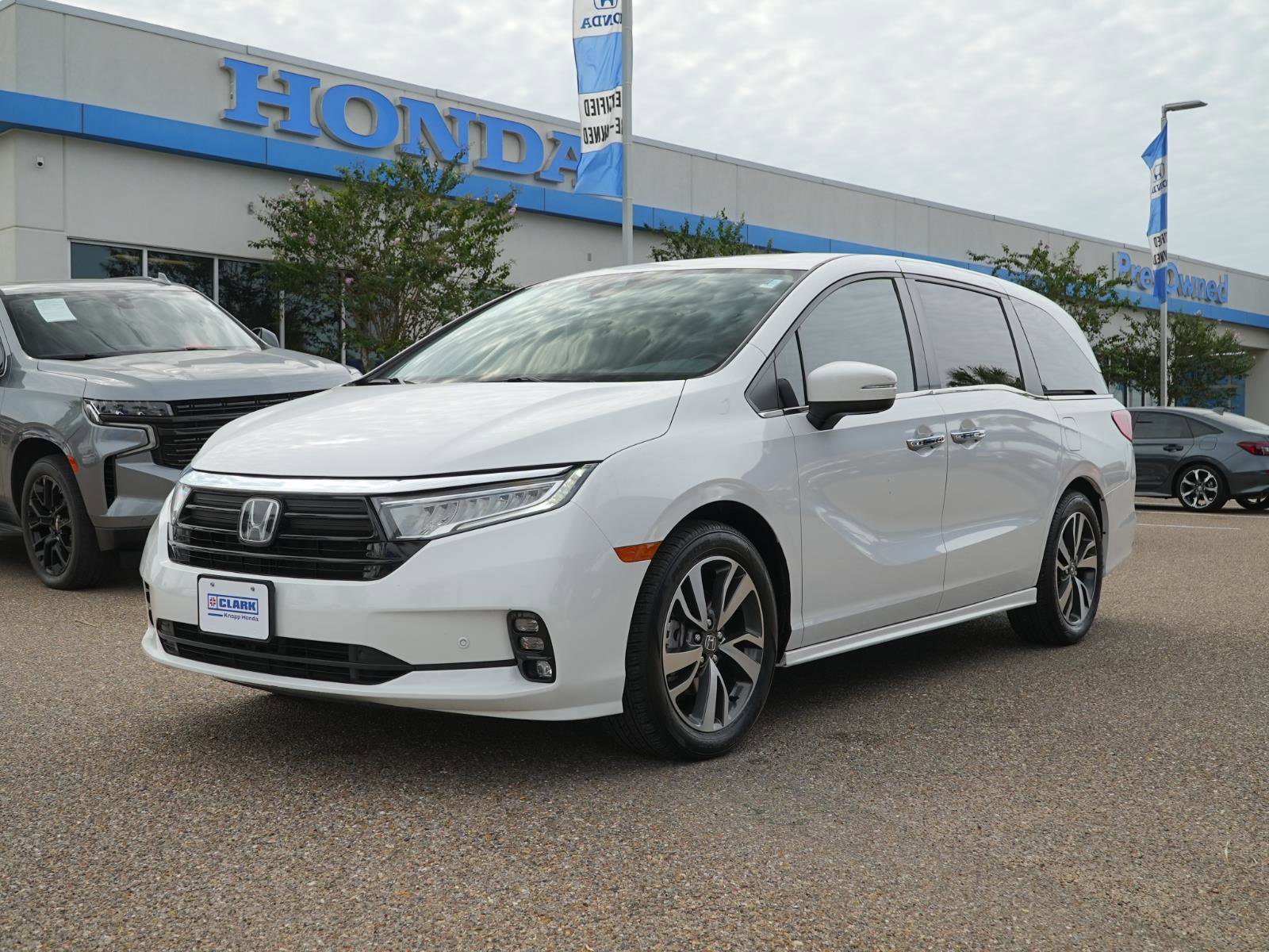 Used 2023 Honda Odyssey Touring image 1