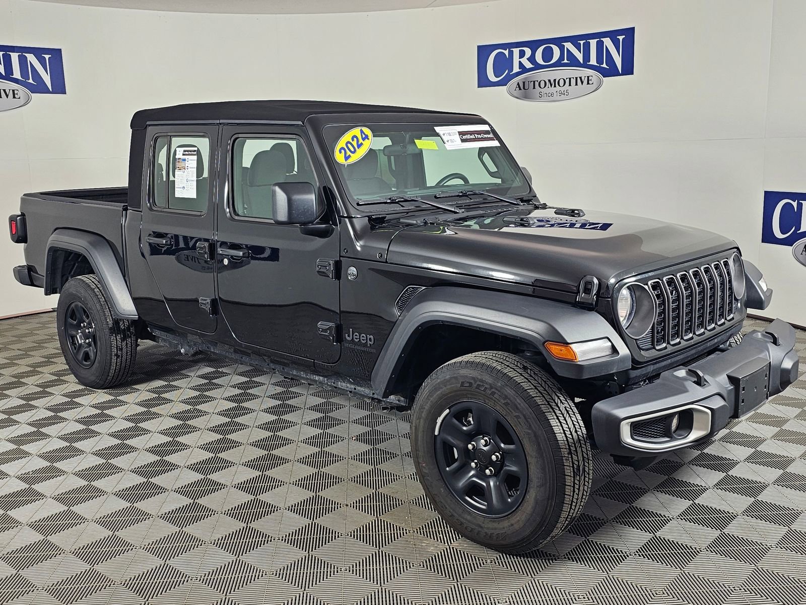 Used 2024 Jeep Gladiator Sport image 7
