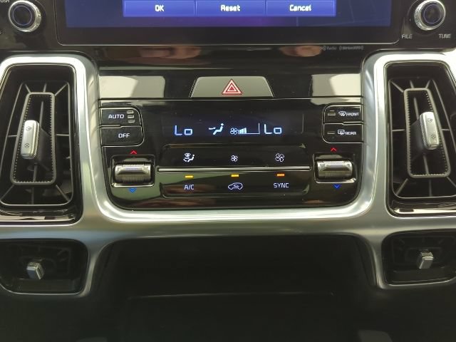 Used 2023 Kia Sorento SX FWD image 18