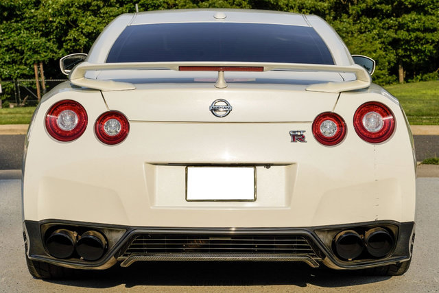 Used 2016 Nissan GT-R Premium AWD/4WD image 7
