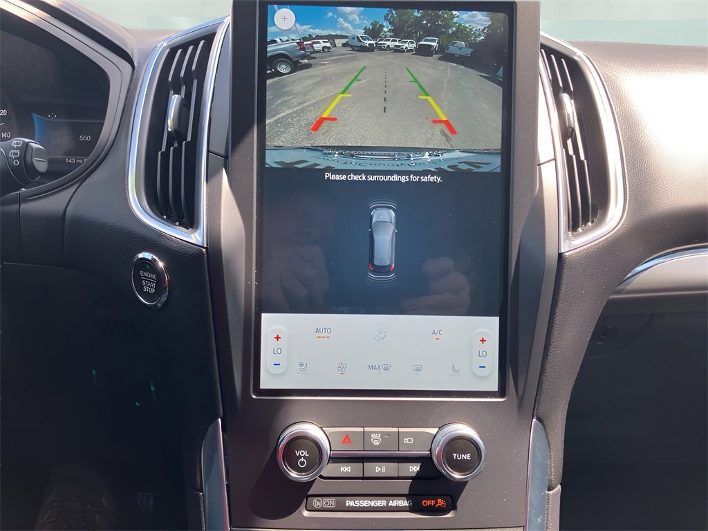 Used 2024 Ford Edge Titanium image 23