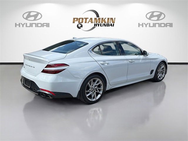 Used 2022 Genesis G70 2.0T image 5
