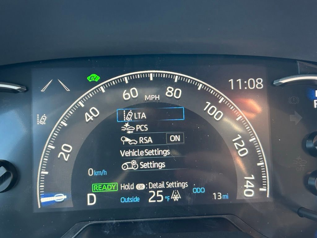 Used 2025 Toyota RAV4 SE image 29