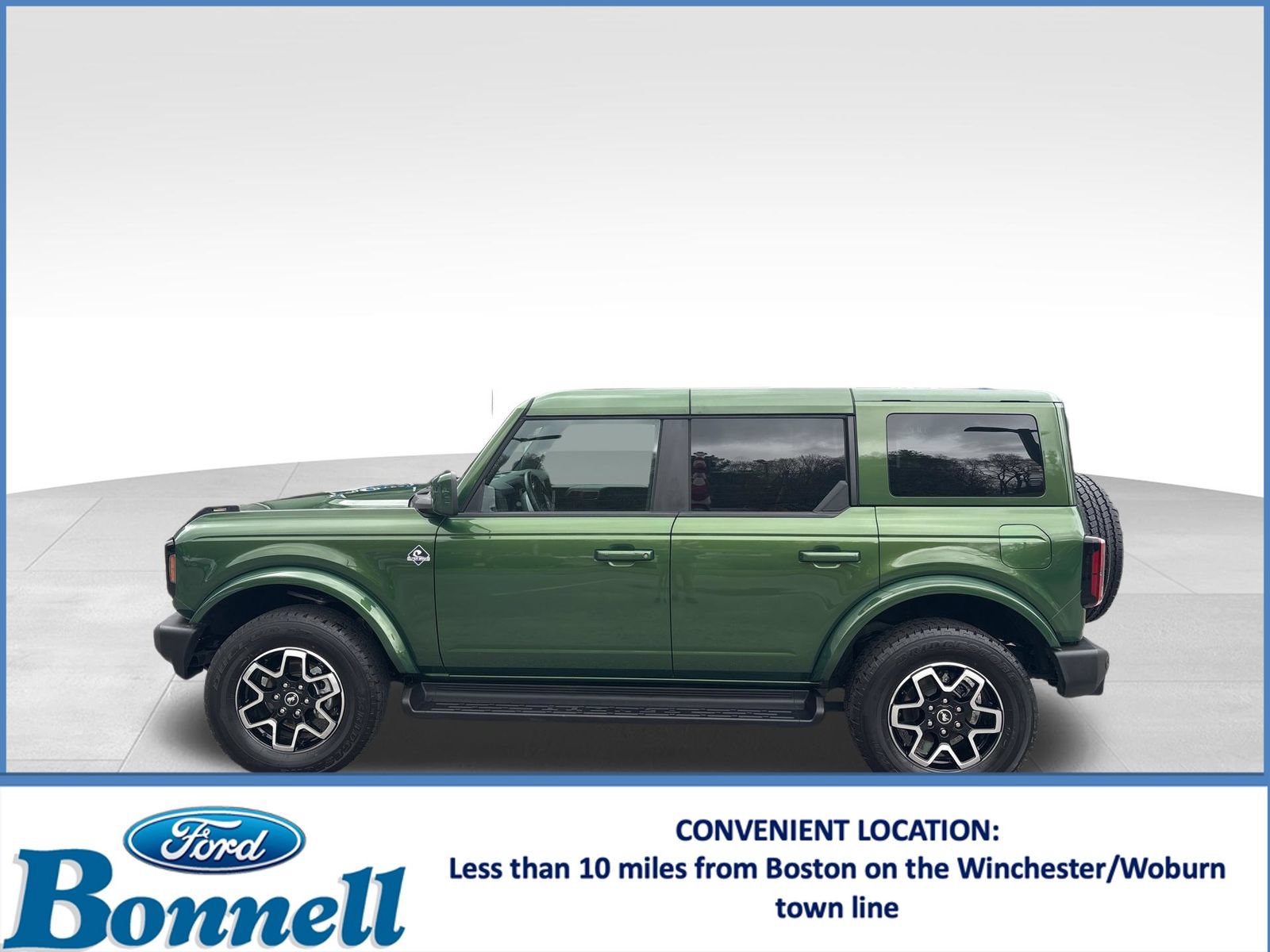 Used 2025 Ford Bronco Outer Banks AWD/4WD image 2