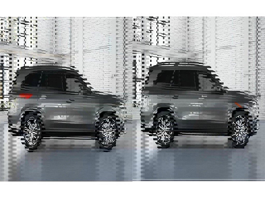 New 2026 Mercedes-Benz GLS 580 4MATIC image 2