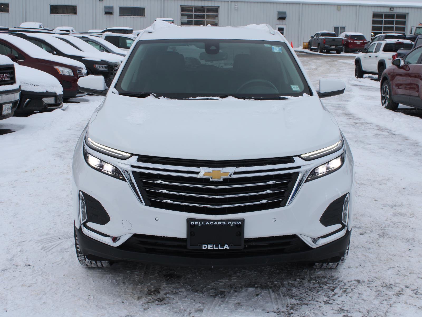 Used 2022 Chevrolet Equinox Premier image 2