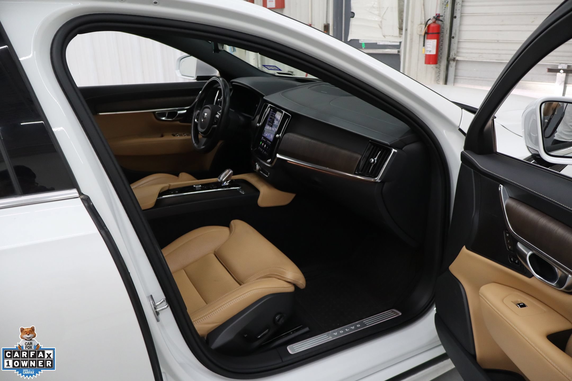 Used 2022 Volvo S90 B6 Inscription w/ Advanced Package AWD/4WD image 30